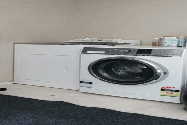 Photo of property in 8 Maybole Drive, Flat Bush, Auckland, 2016