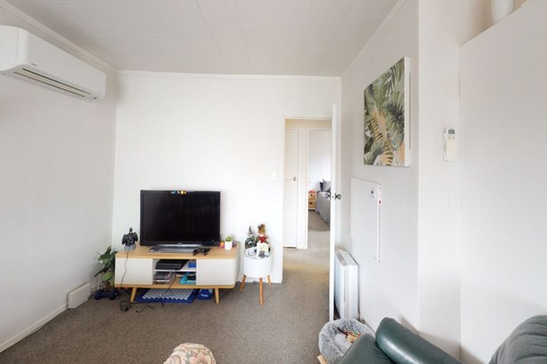 Photo of property in 11b Tarawera Road, Johnsonville, Wellington, 6037