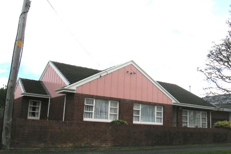 Photo of property in 21 Colin Grove, Hutt Central, Lower Hutt, 5010