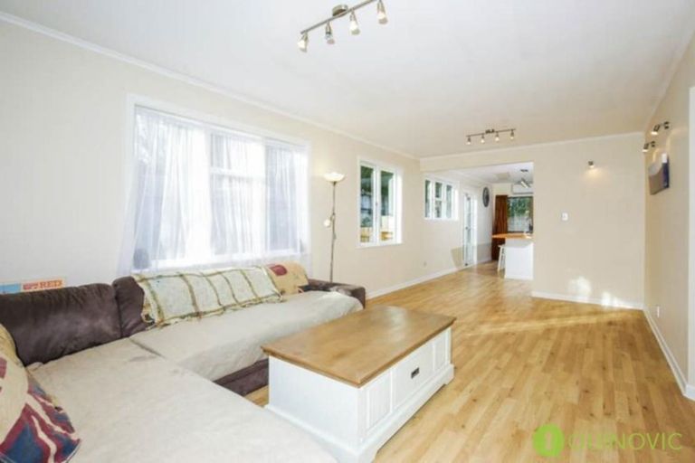 Photo of property in 56 Savoy Road, Glen Eden, Auckland, 0602