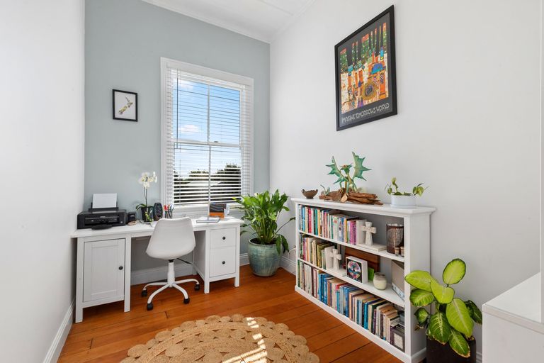 Photo of property in 73 Ranganui Road, Kaiwaka, 0573