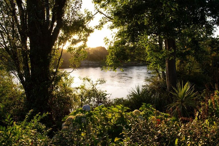 Photo of property in 1107 River Road, Queenwood, Hamilton, 3210