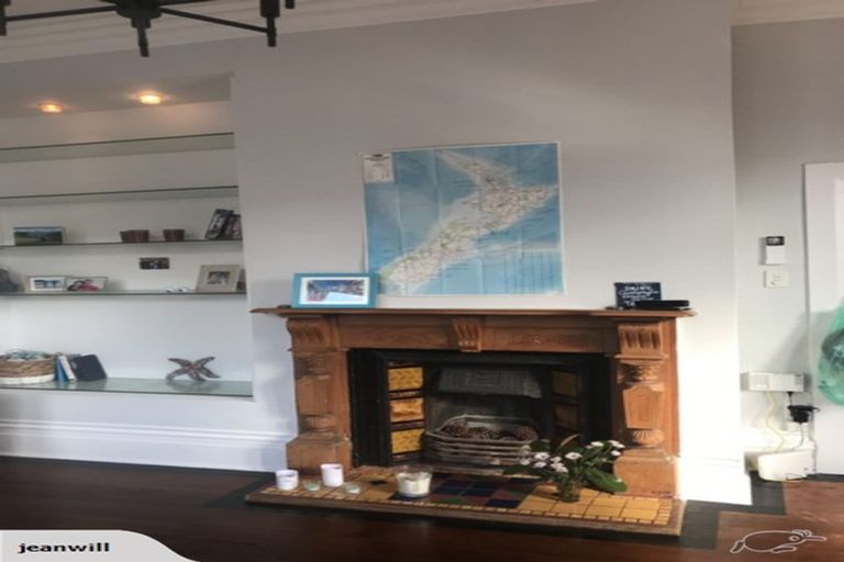 Photo of property in 24 Majoribanks Street, Mount Victoria, Wellington, 6011