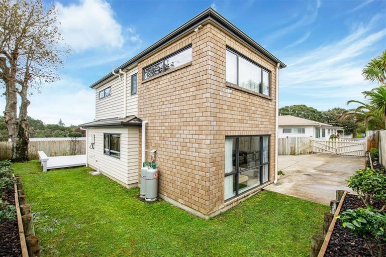 Photo of property in 57a Glendene Avenue, Glendene, Auckland, 0602