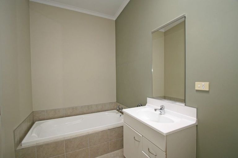 Photo of property in 2/38 Maratahu Street, Westown, New Plymouth, 4310