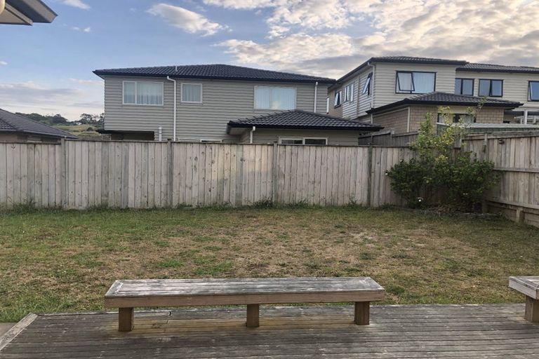 Photo of property in 4 Carrickdawson Drive, Flat Bush, Auckland, 2019