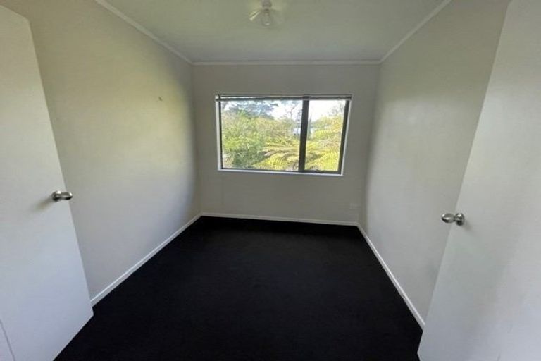 Photo of property in 7 Mirage Place, Beach Haven, Auckland, 0626