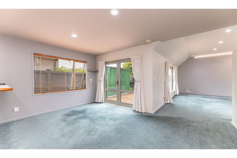 Photo of property in 28 Brockworth Place, Riccarton, Christchurch, 8011
