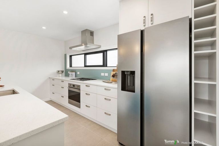 Photo of property in 15 Nanda Way, Khandallah, 6035