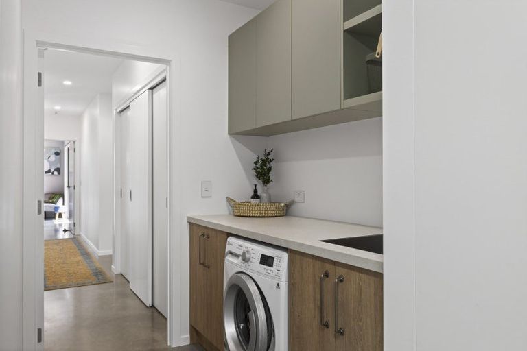 Photo of property in 94 Eliot Street, New Plymouth, 4310
