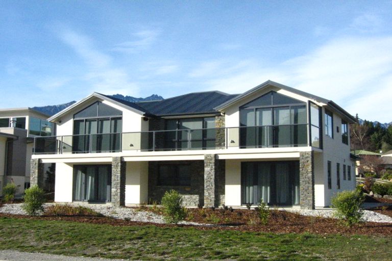 Photo of property in 660 Peninsula Road, Kelvin Heights, Queenstown, 9300