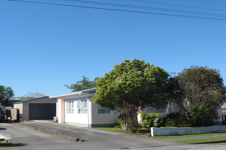 Photo of property in 43 Wakefield Street, Westport, 7825