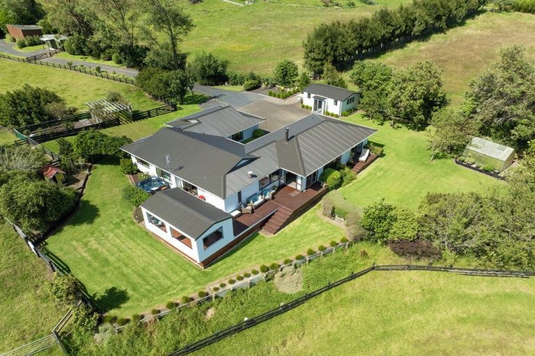 Photo of property in 1124 Awhitu Road, Pollok, Waiuku, 2683