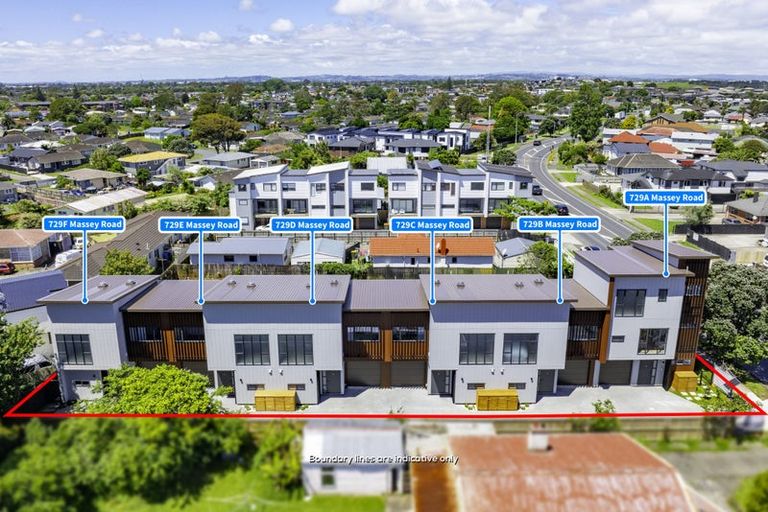 Photo of property in 729 Massey Road, Mangere, Auckland, 2022