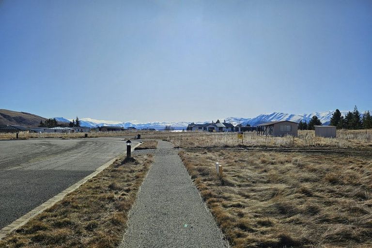 Photo of property in 16 Edwards Lane, Lake Tekapo, 7999