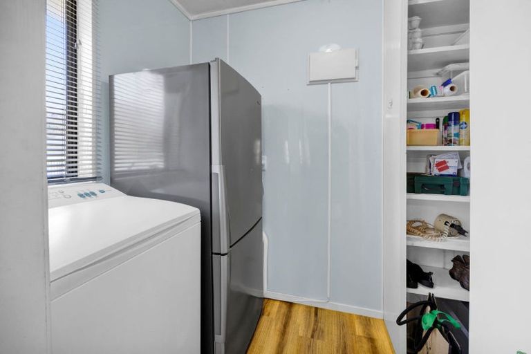 Photo of property in 77 Patu-kukupa Street, Manaia, 4612