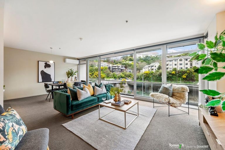 Photo of property in Montreaux Apartments, 3g/164 The Terrace, Wellington Central, Wellington, 6011