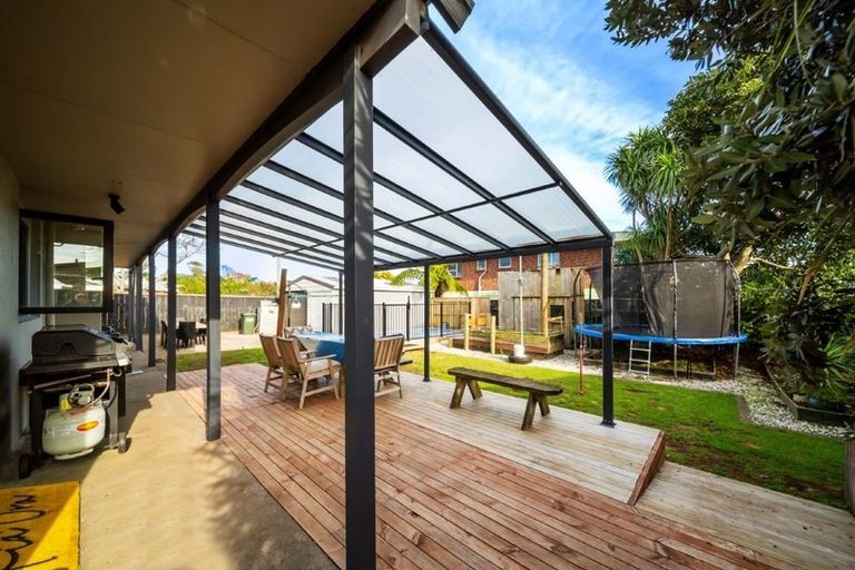 Photo of property in 164 Tukapa Street, Westown, New Plymouth, 4310