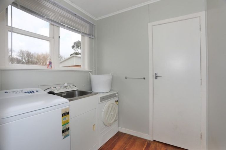 Photo of property in 14 Racecourse Avenue, Marton, 4710