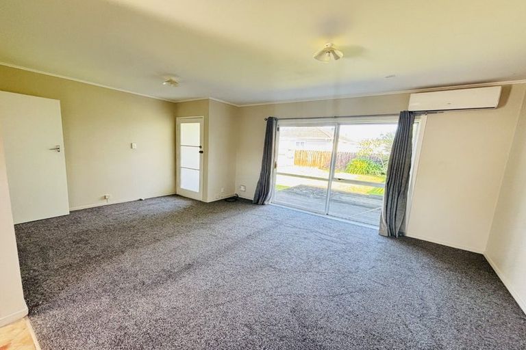 Photo of property in 2/76 Settlement Road, Papakura, 2110