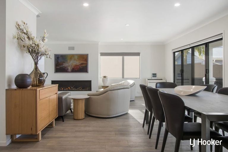 Photo of property in 33 The Crescent, Waihi Beach, 3611