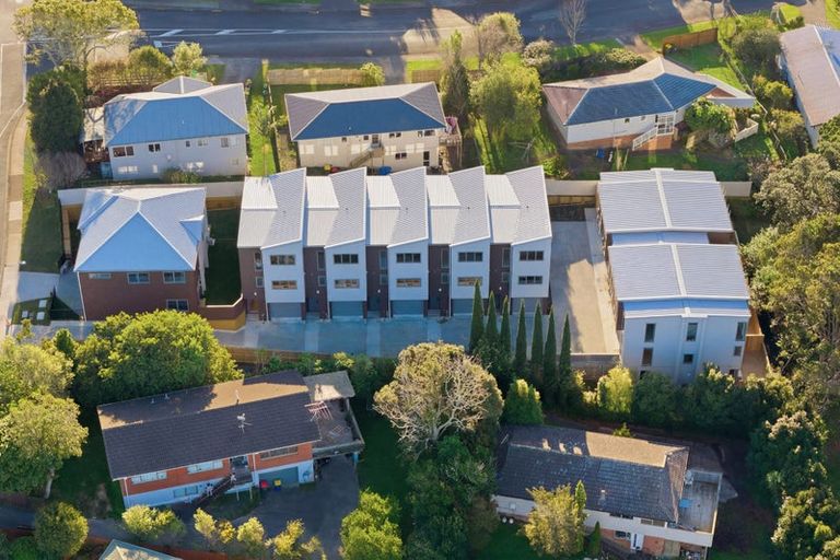 Photo of property in 72b Sycamore Drive, Sunnynook, Auckland, 0620