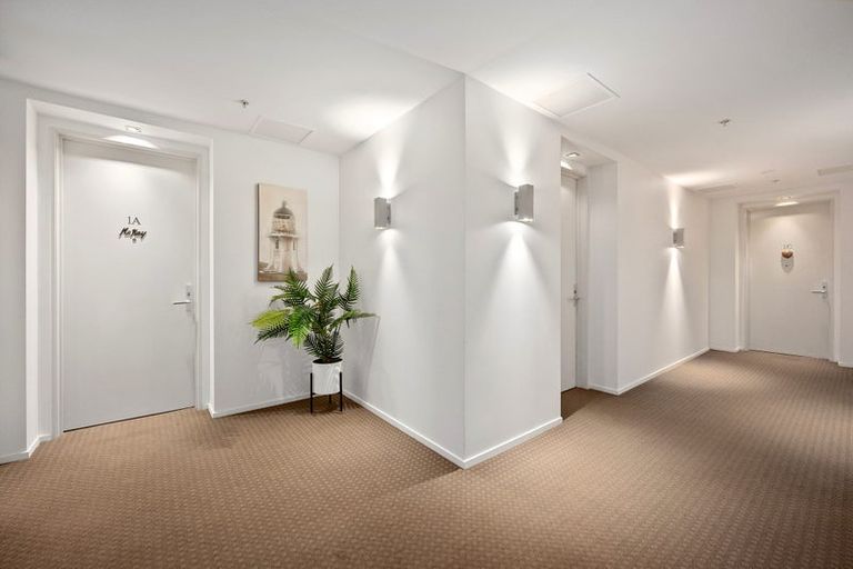 Photo of property in 1/7 The Promenade, Takapuna, Auckland, 0622