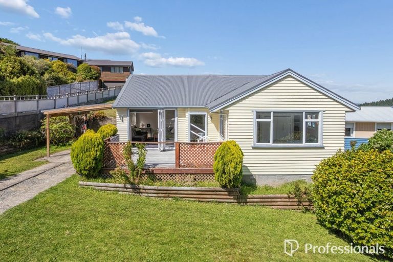 Photo of property in 1 Taku Matenga Grove, Korokoro, Lower Hutt, 5012