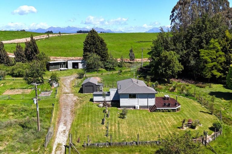 Photo of property in 777b Wilderness Road, Hillside, Te Anau, 9672