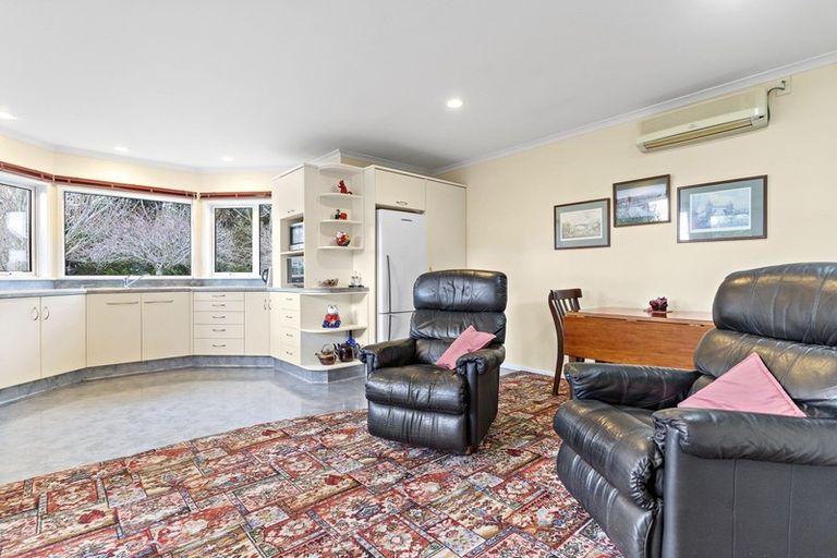 Photo of property in 137 Kent Street, Carterton, 5713