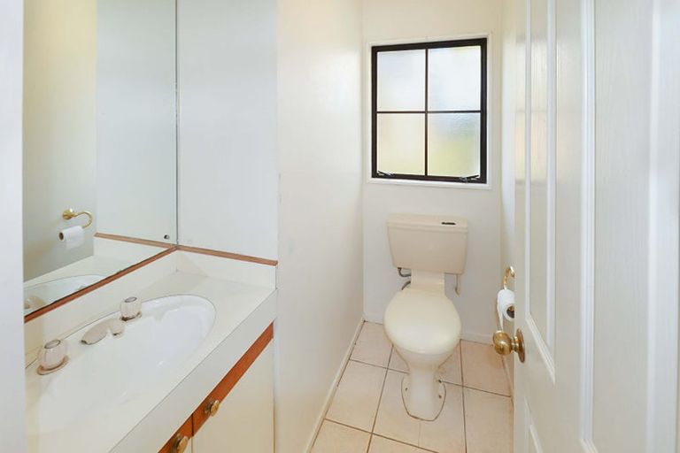 Photo of property in 38 Gurkha Crescent, Khandallah, Wellington, 6035