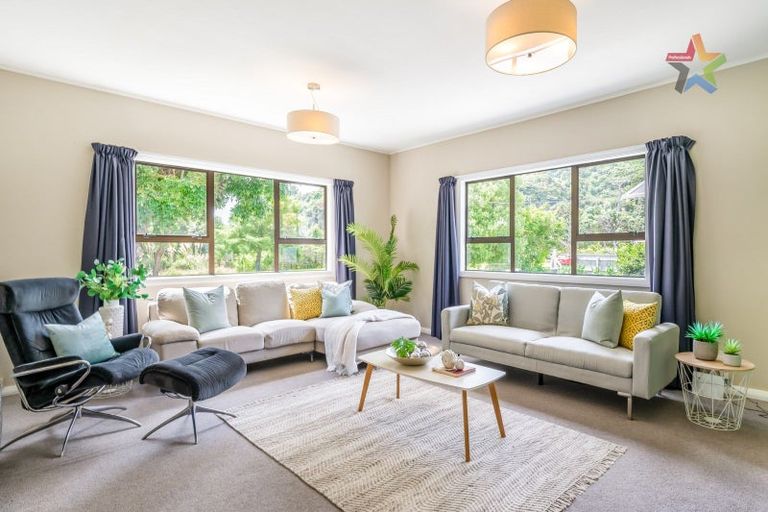 Photo of property in 61 Riverside Drive, Waiwhetu, Lower Hutt, 5010