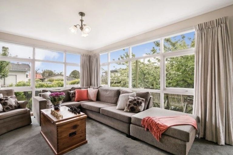 Photo of property in 1/37a Mcintyre Road, Mangere Bridge, Auckland, 2022