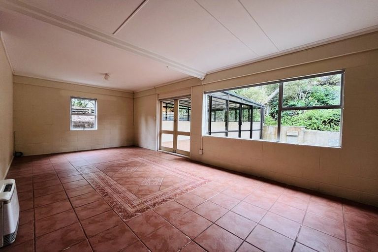 Photo of property in 5 Anchor Place, Beach Haven, Auckland, 0626