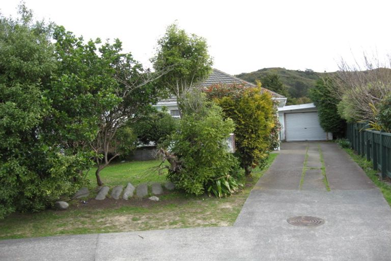 Photo of property in 1 Russell Road, Wainuiomata, Lower Hutt, 5014