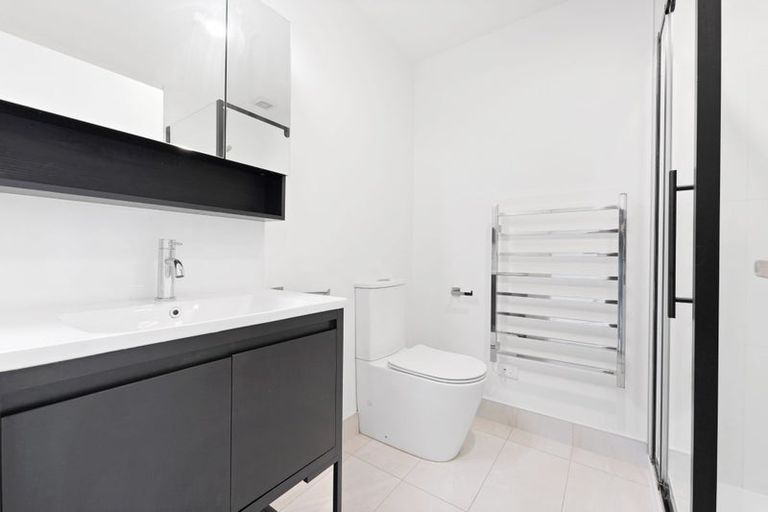 Photo of property in 10 Rara Lane, Manukau, Auckland, 2104