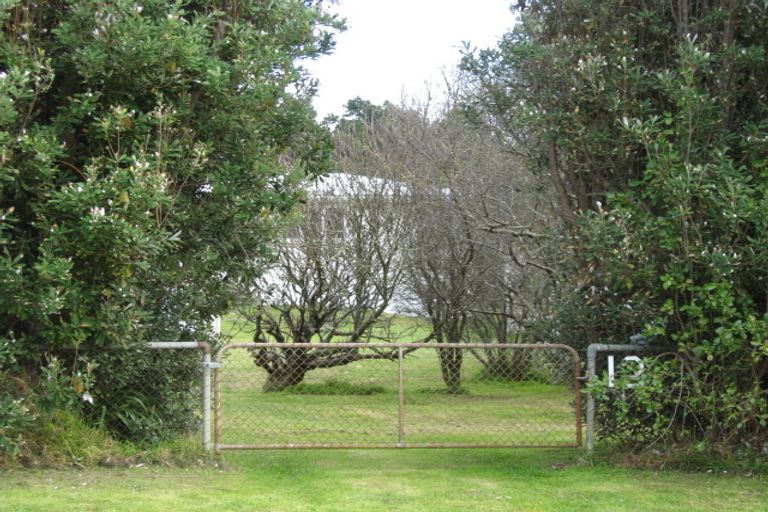 Photo of property in 12 Drake Street, Waikawa Beach, Manakau, 5573
