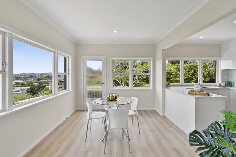 Photo of property in 1a Prospect Terrace, Milford, Auckland, 0620