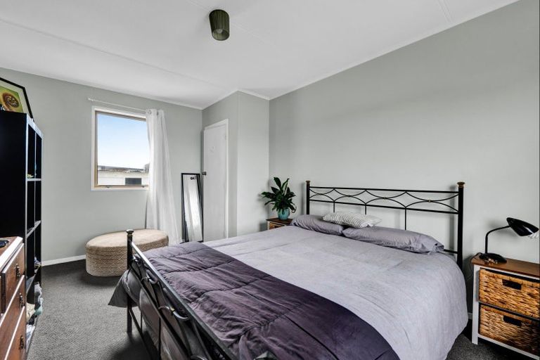 Photo of property in 3 Sutton Place, Hawera, 4610