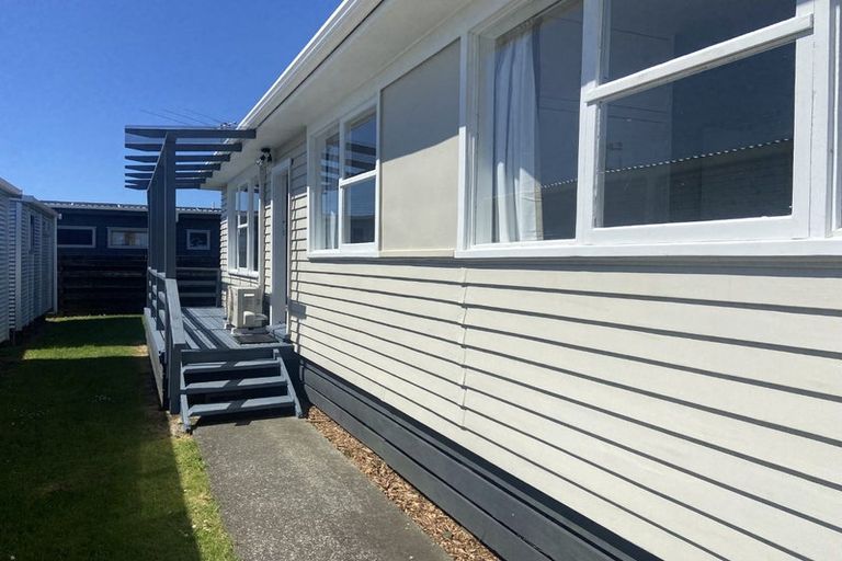 Photo of property in 403 Hobsonville Road, Hobsonville, Auckland, 0618