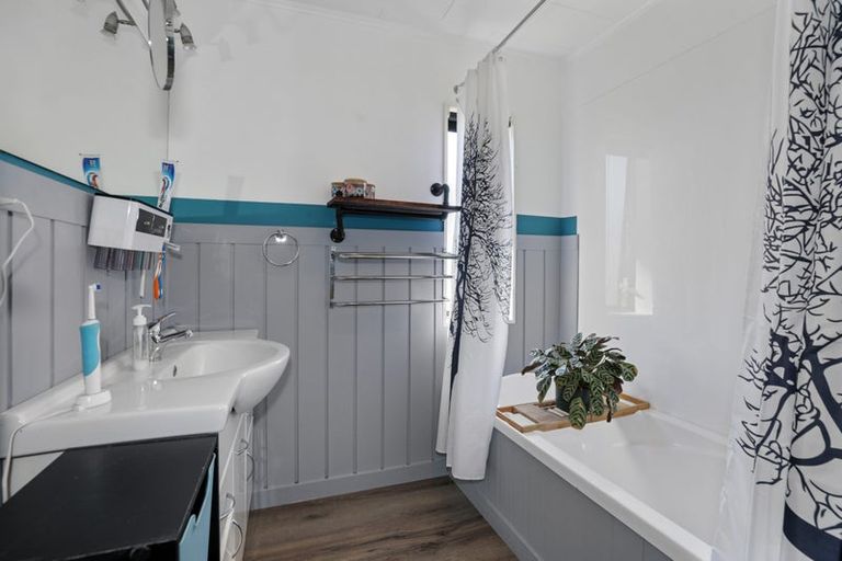 Photo of property in 30 Frederick Street, Two Mile Bay, Taupo, 3330