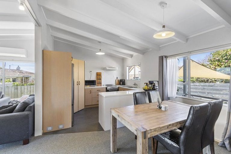 Photo of property in 15 Pohutukawa Drive, Pukete, Hamilton, 3200