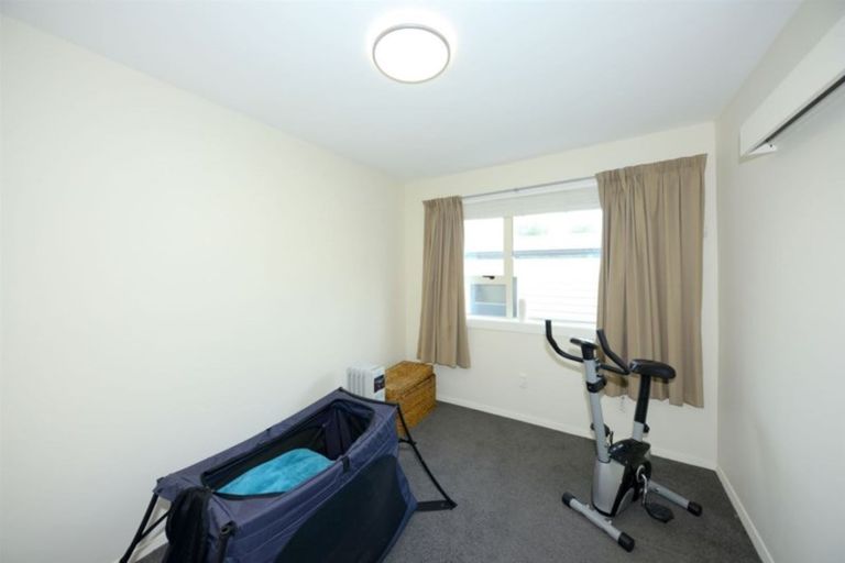 Photo of property in 102 Lowry Avenue, Redwood, Christchurch, 8051