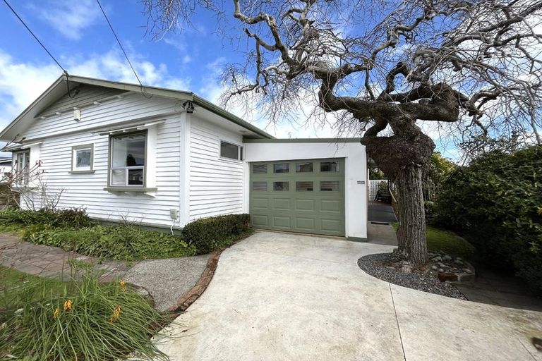Photo of property in 43 Dorset Avenue, Westown, New Plymouth, 4310