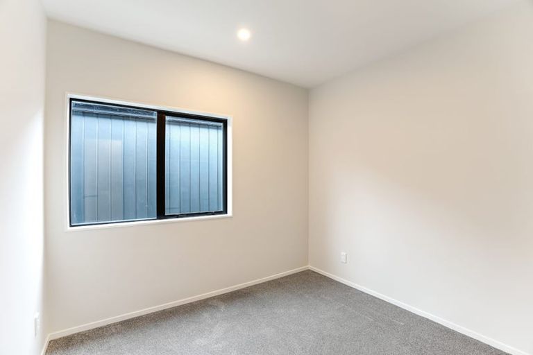 Photo of property in 17 Horokaka Street, Massey, Auckland, 0614