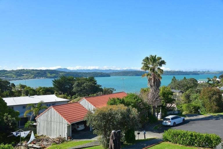 Photo of property in 1 Inca Place, Snells Beach, 0920