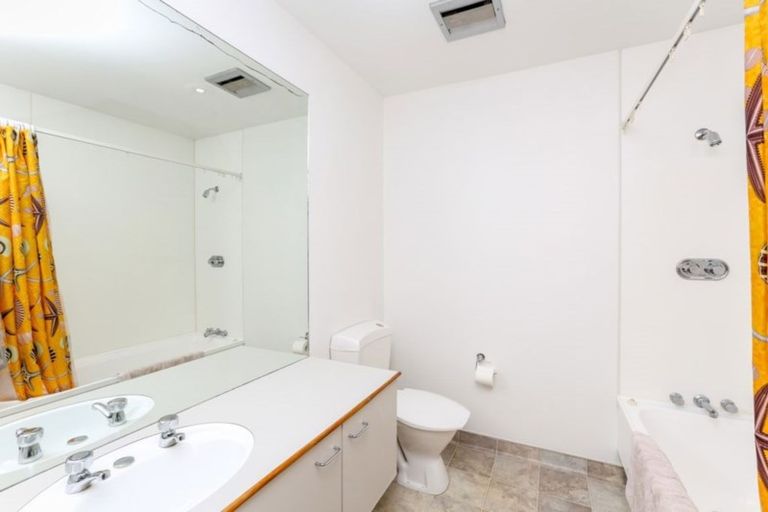 Photo of property in 55 Calvert Road, Lynmouth, New Plymouth, 4310