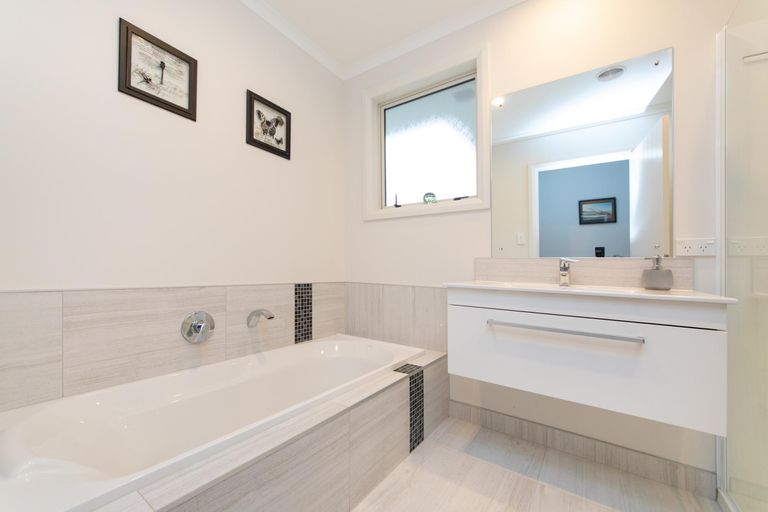 Photo of property in 402a Featherston Street, Palmerston North, 4414