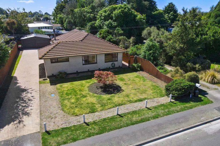 Photo of property in 22 Woodend Road, Woodend, 7610