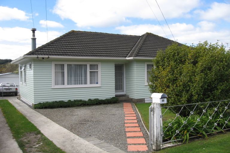 Photo of property in 32 Karaka Street, Wainuiomata, Lower Hutt, 5014